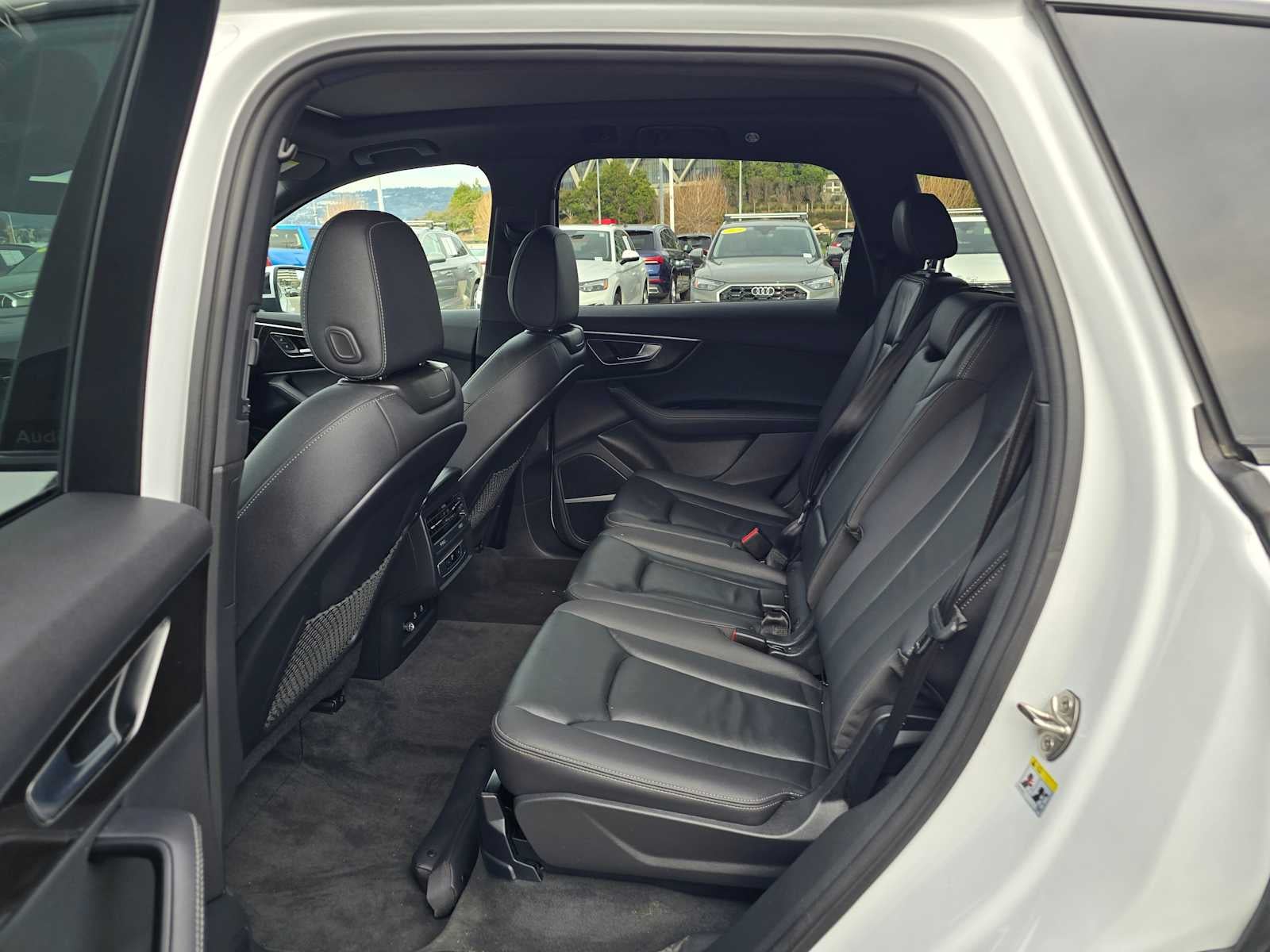 2025 Audi Q7 Premium Plus