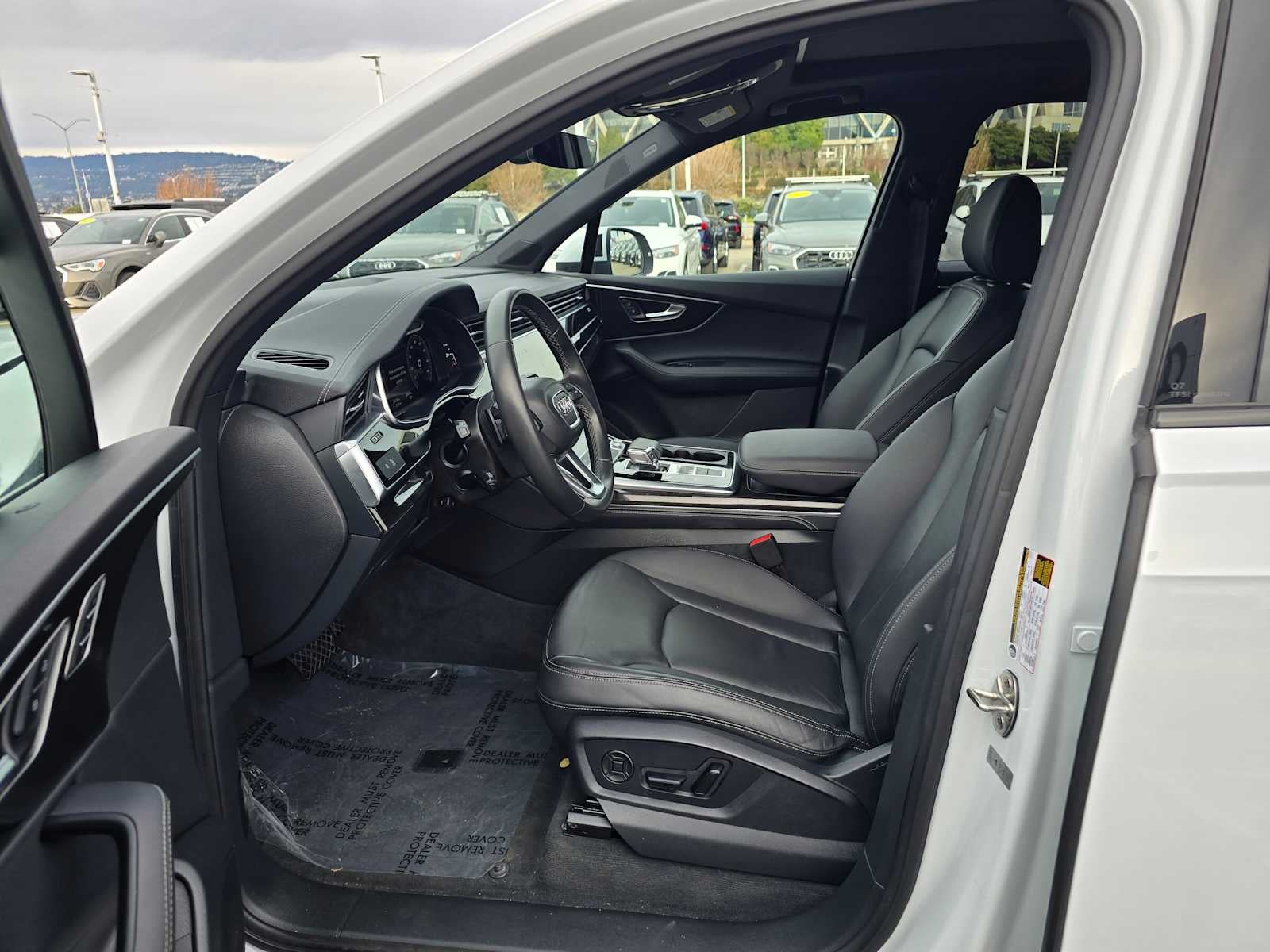 2025 Audi Q7 Premium Plus