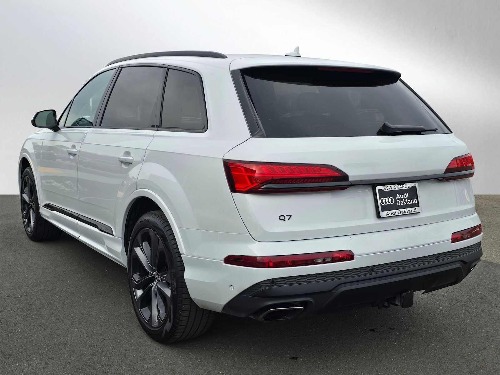 2025 Audi Q7 Premium Plus