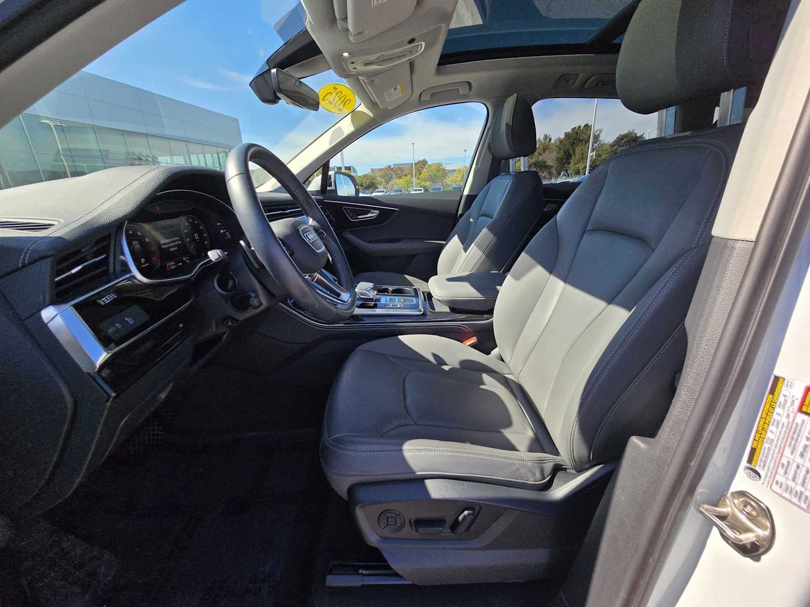 2025 Audi Q7 Premium Plus