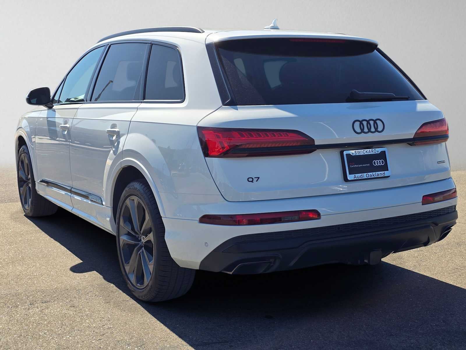 2025 Audi Q7 Premium Plus