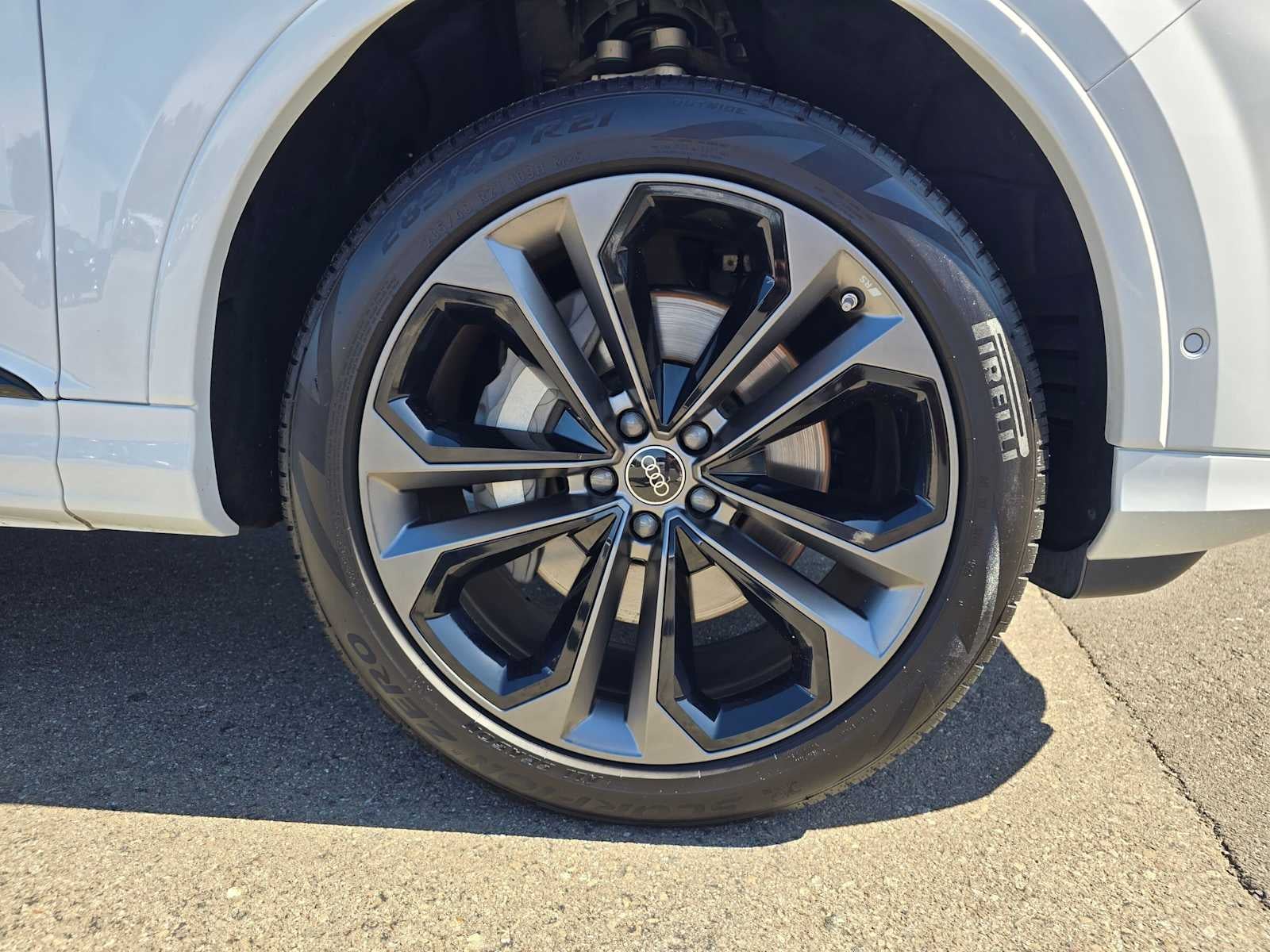 2025 Audi Q7 Premium Plus