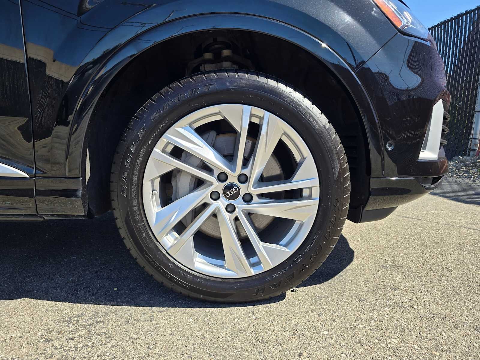 2023 Audi Q7 Premium Plus