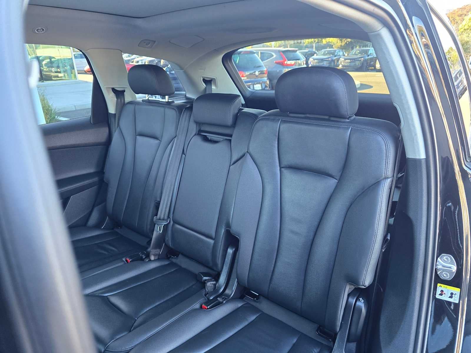 2024 Audi Q7 Premium Plus