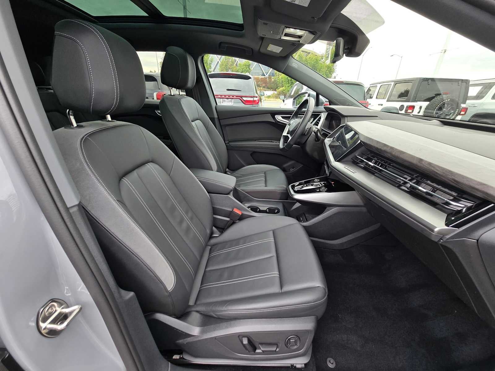 2024 Audi Q4 e-tron Prestige