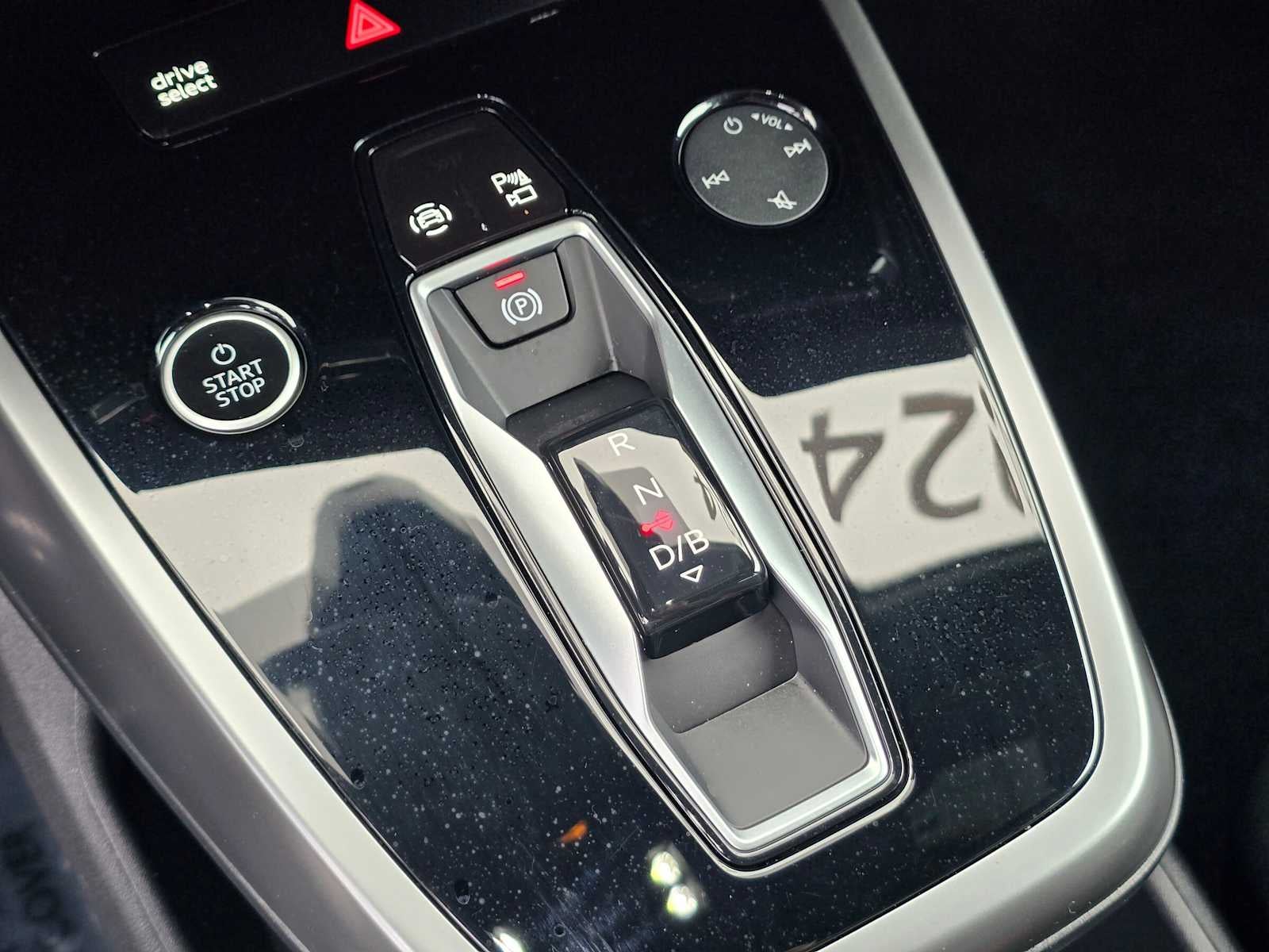 2024 Audi Q4 e-tron Prestige