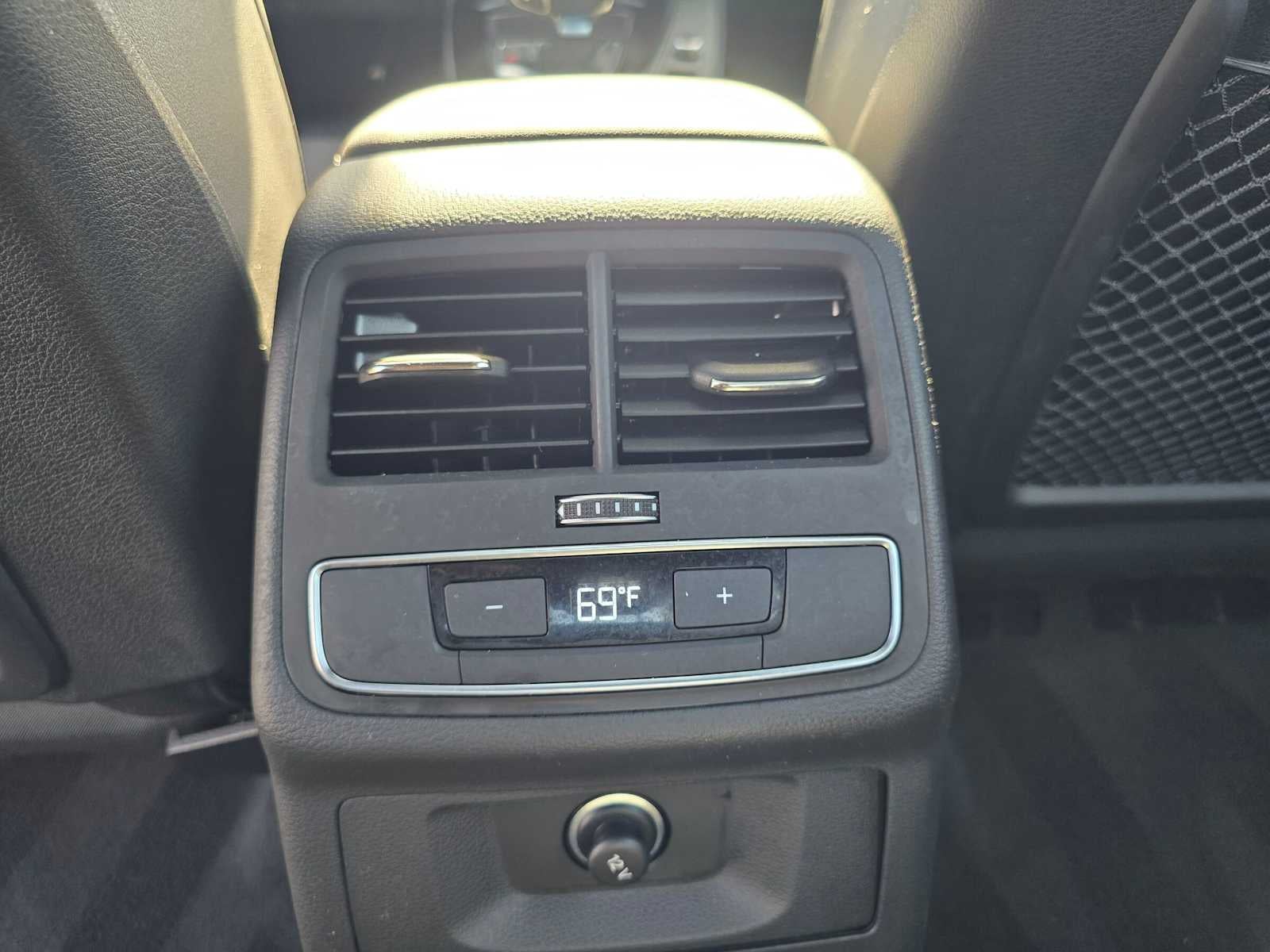 2023 Audi A4 Sedan S line Premium
