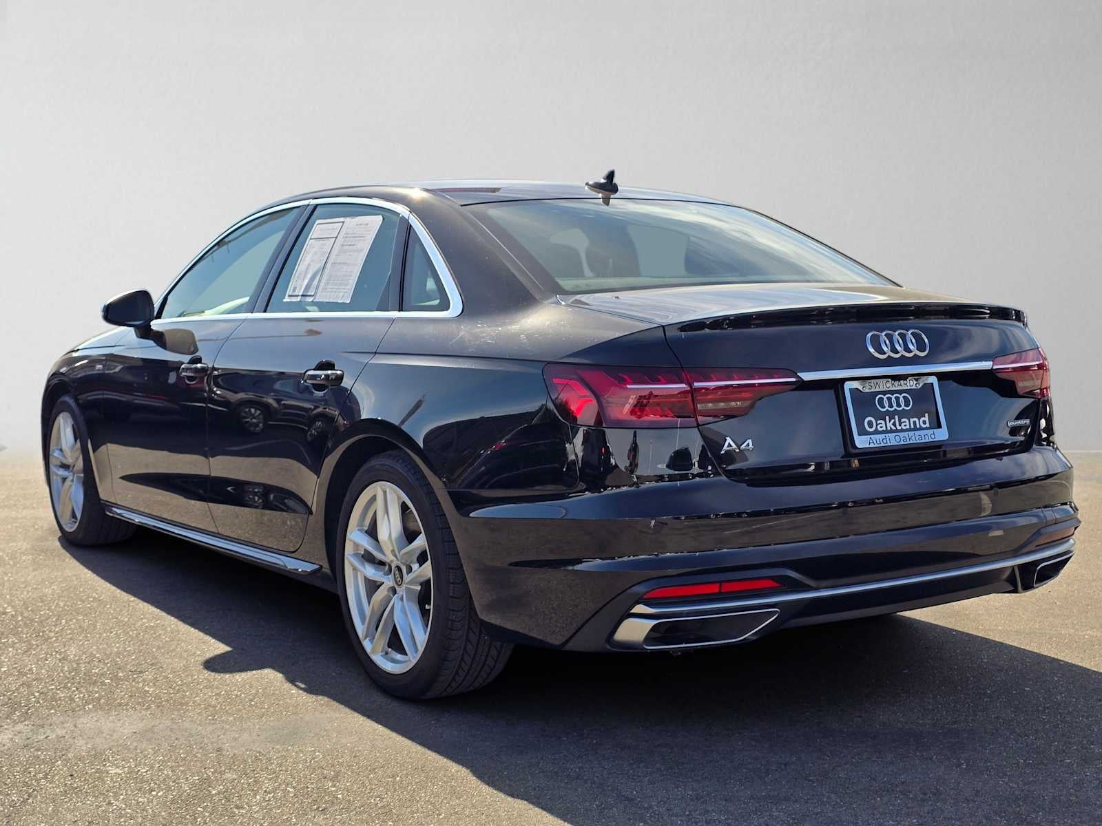 2023 Audi A4 Sedan S line Premium