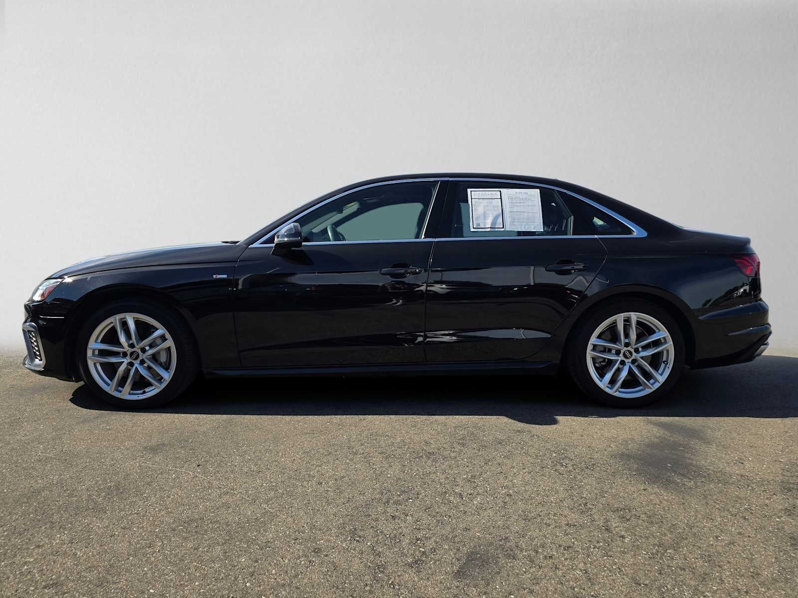 2023 Audi A4 Sedan S line Premium