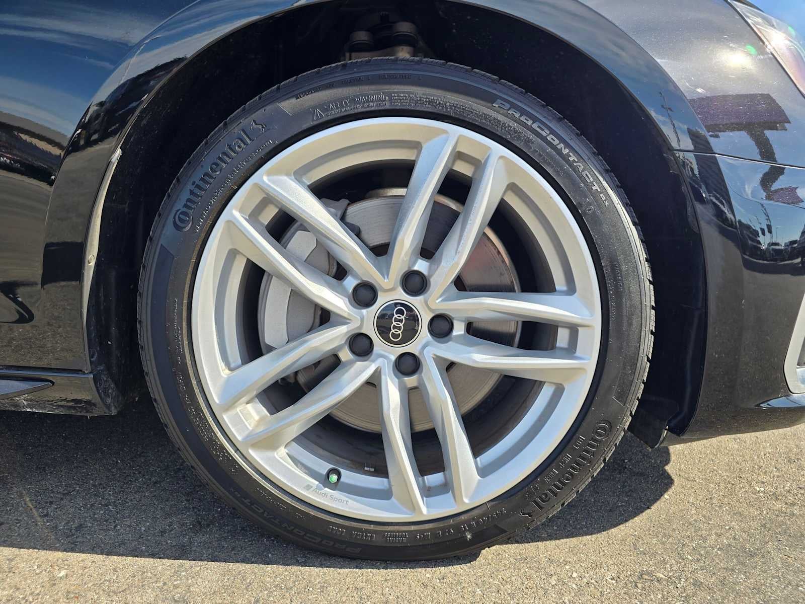 2023 Audi A4 Sedan S line Premium