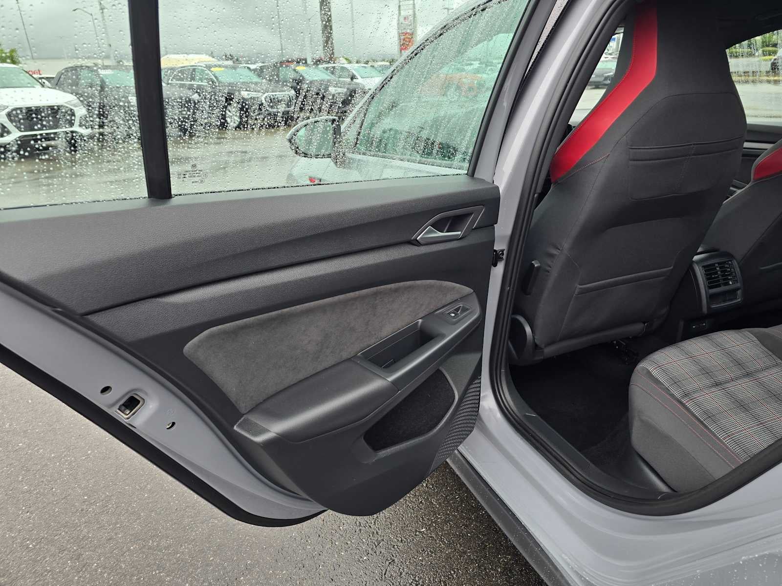 2024 Volkswagen Golf GTI S