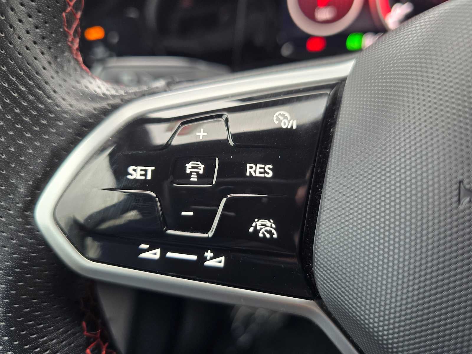 2024 Volkswagen Golf GTI S