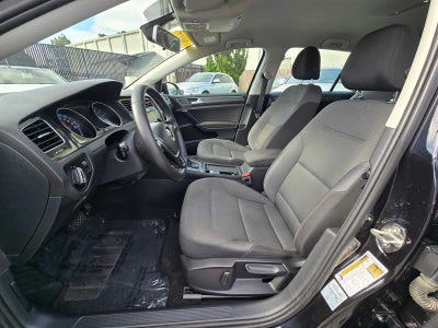 2017 Volkswagen e-Golf SE