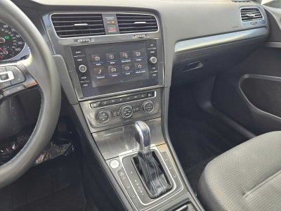 2017 Volkswagen e-Golf SE