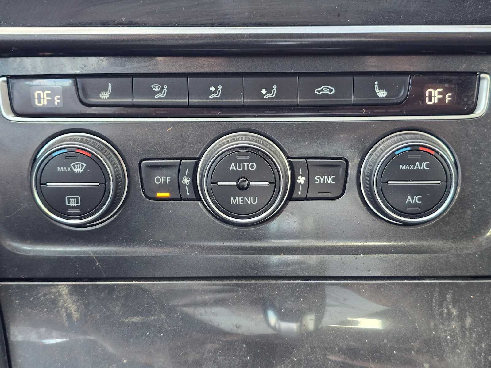 2017 Volkswagen e-Golf SE