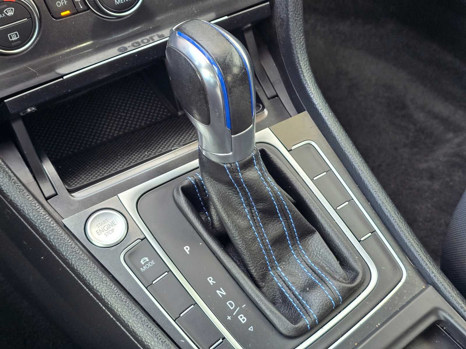 2017 Volkswagen e-Golf SE