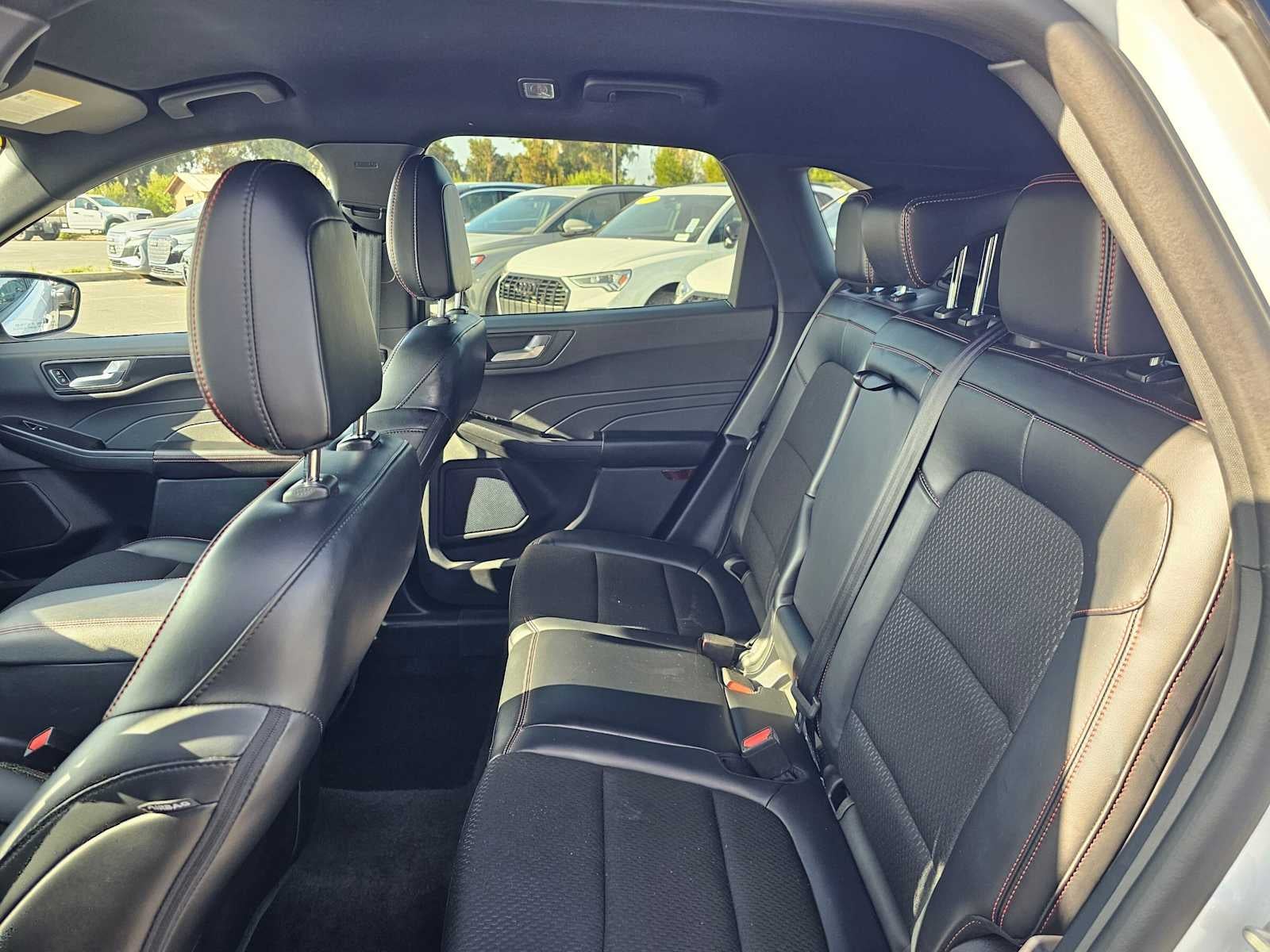 2025 Ford Escape ST-Line Select