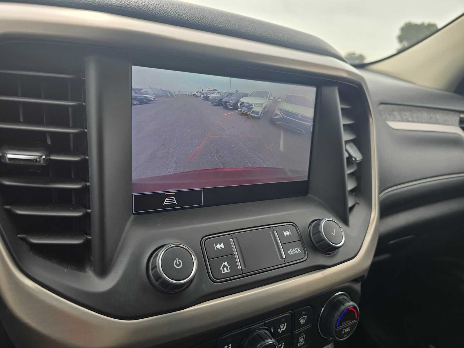 2023 GMC Acadia Denali