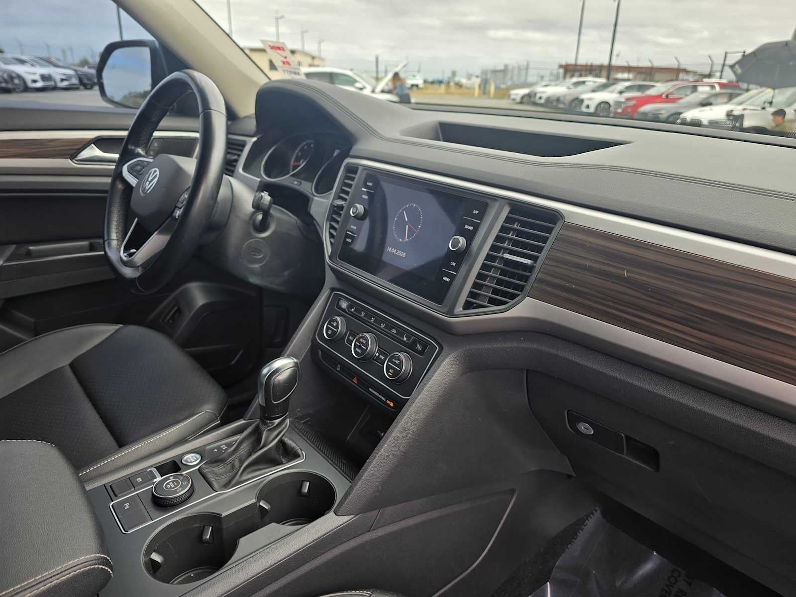 2021 Volkswagen Atlas 3.6L V6 SE w/Technology