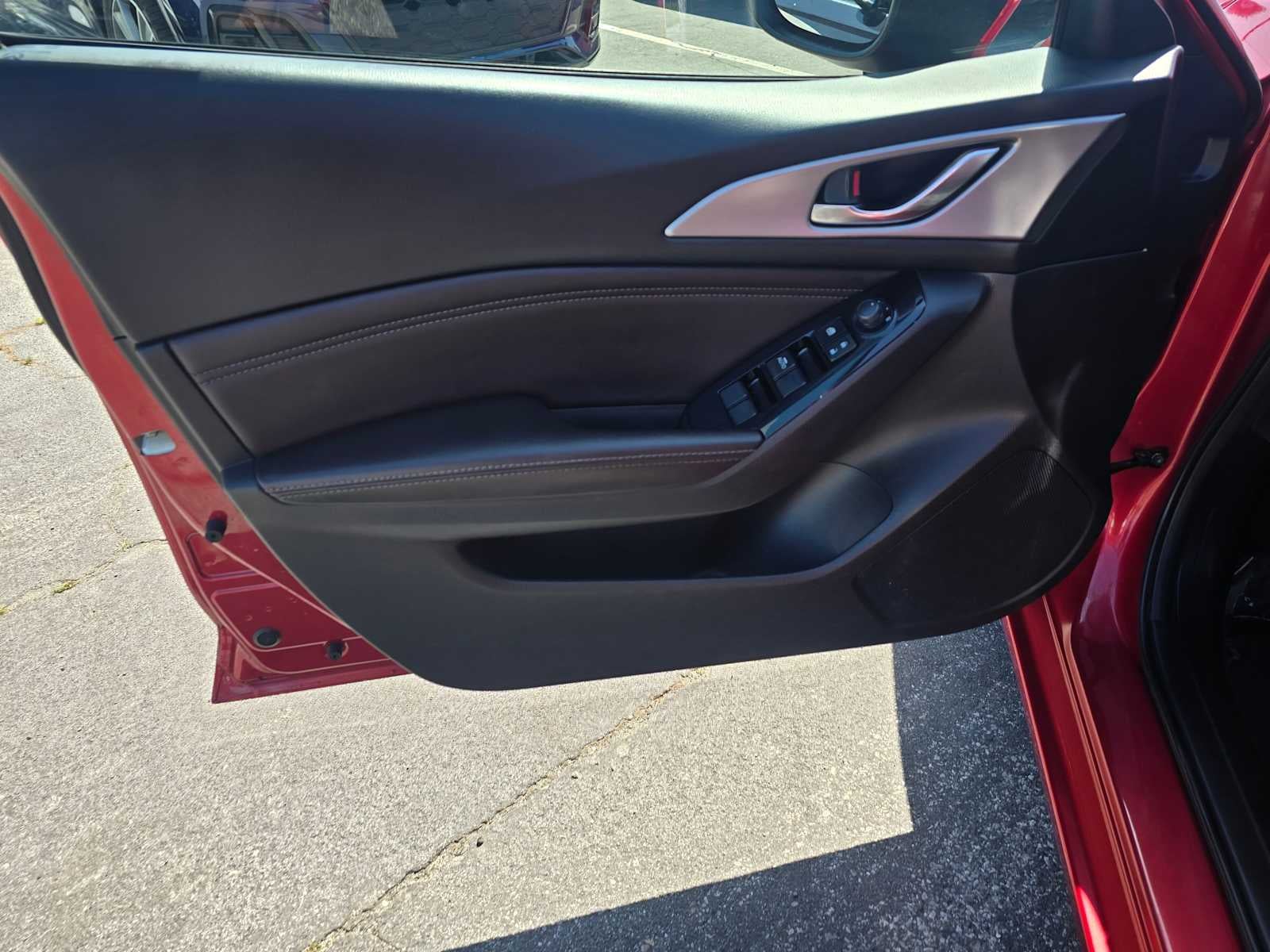 2017 Mazda Mazda3 5-Door Touring 2.5