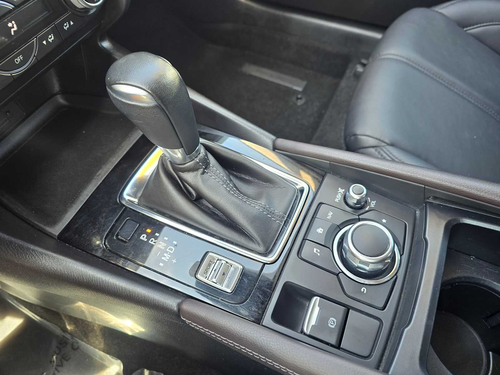 2017 Mazda Mazda3 5-Door Touring 2.5