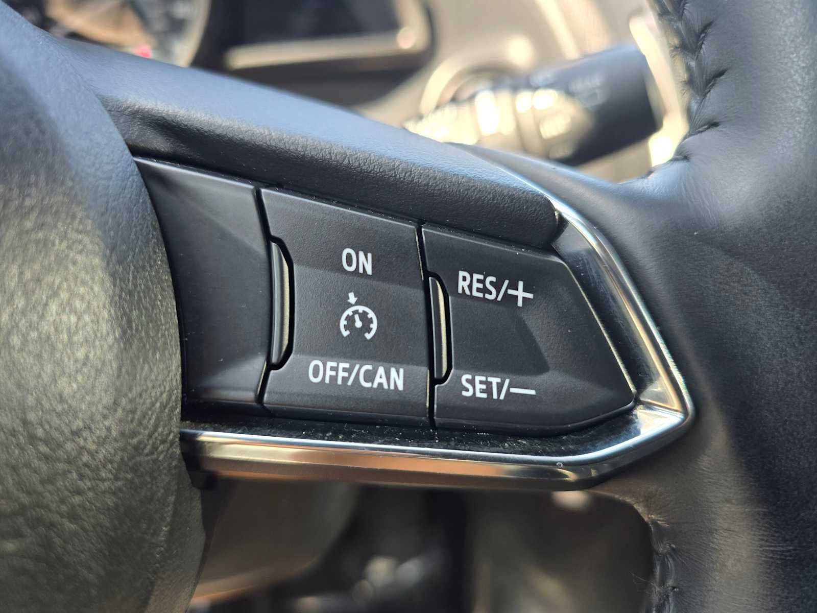 2017 Mazda Mazda3 5-Door Touring 2.5
