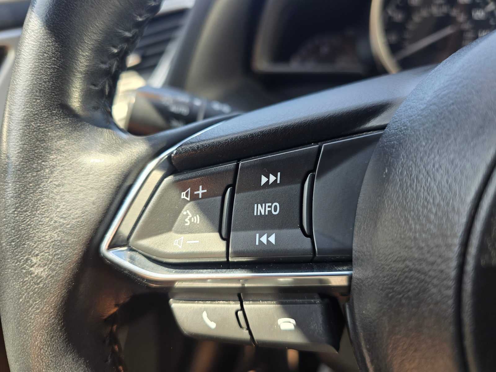 2017 Mazda Mazda3 5-Door Touring 2.5