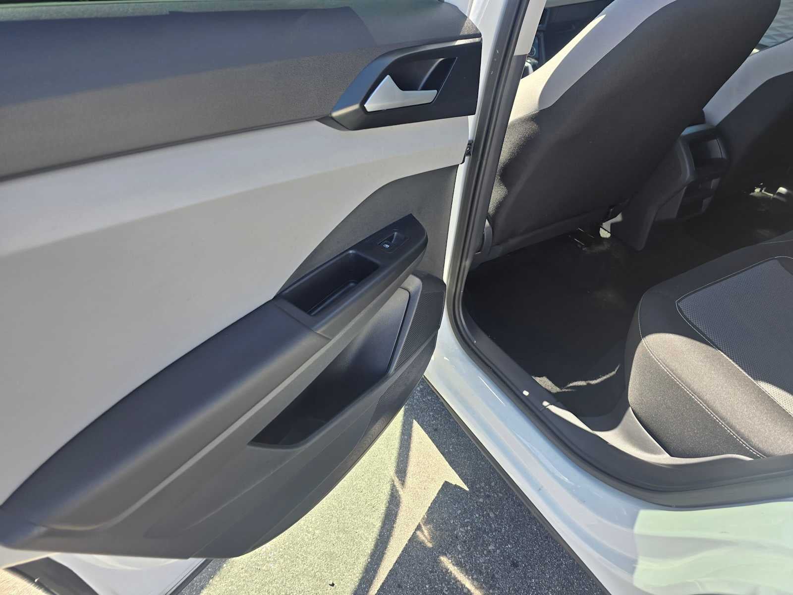 2023 Volkswagen Taos S