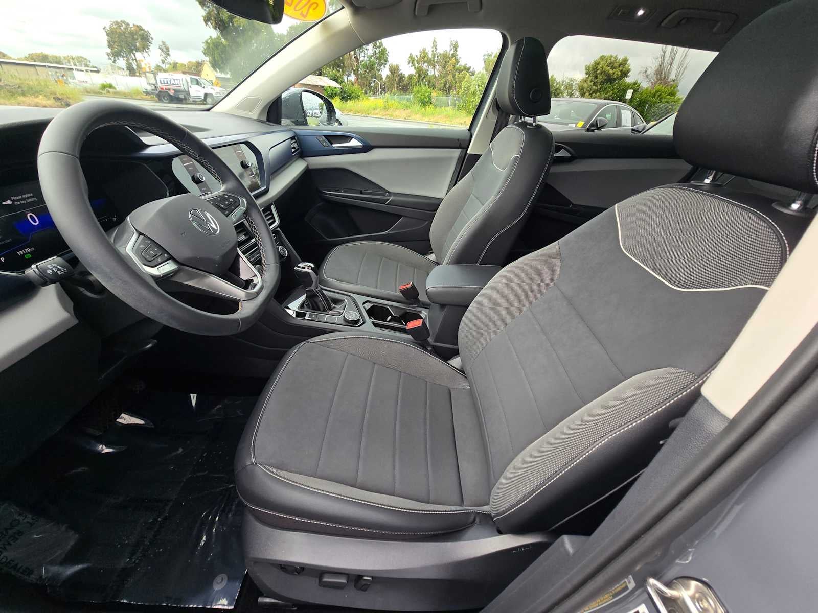 2023 Volkswagen Taos SE