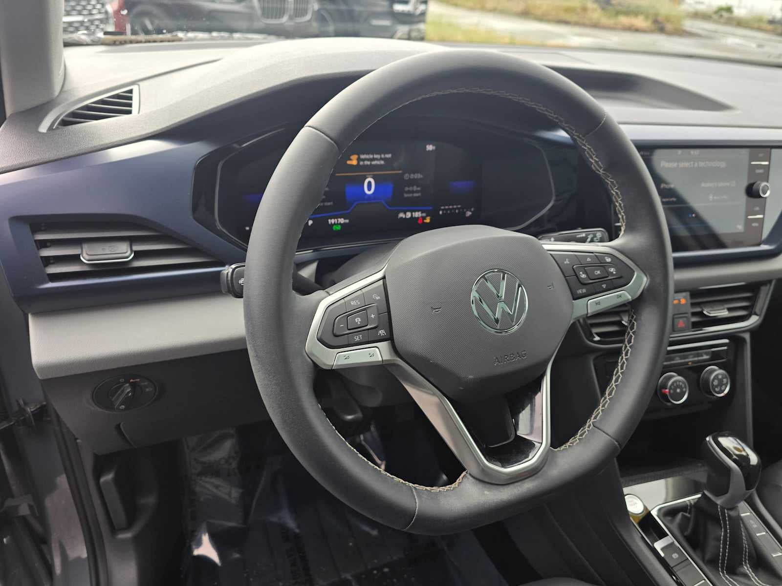 2023 Volkswagen Taos SE