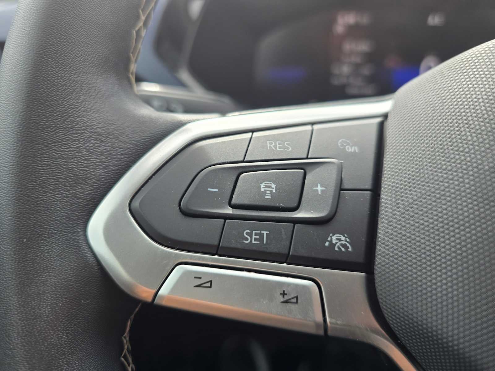 2023 Volkswagen Taos SE
