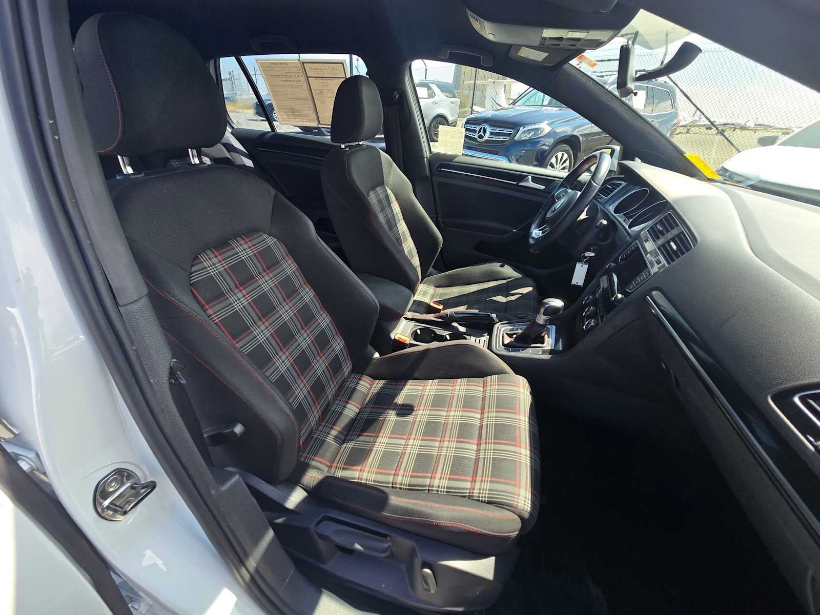 2015 Volkswagen Golf GTI SE