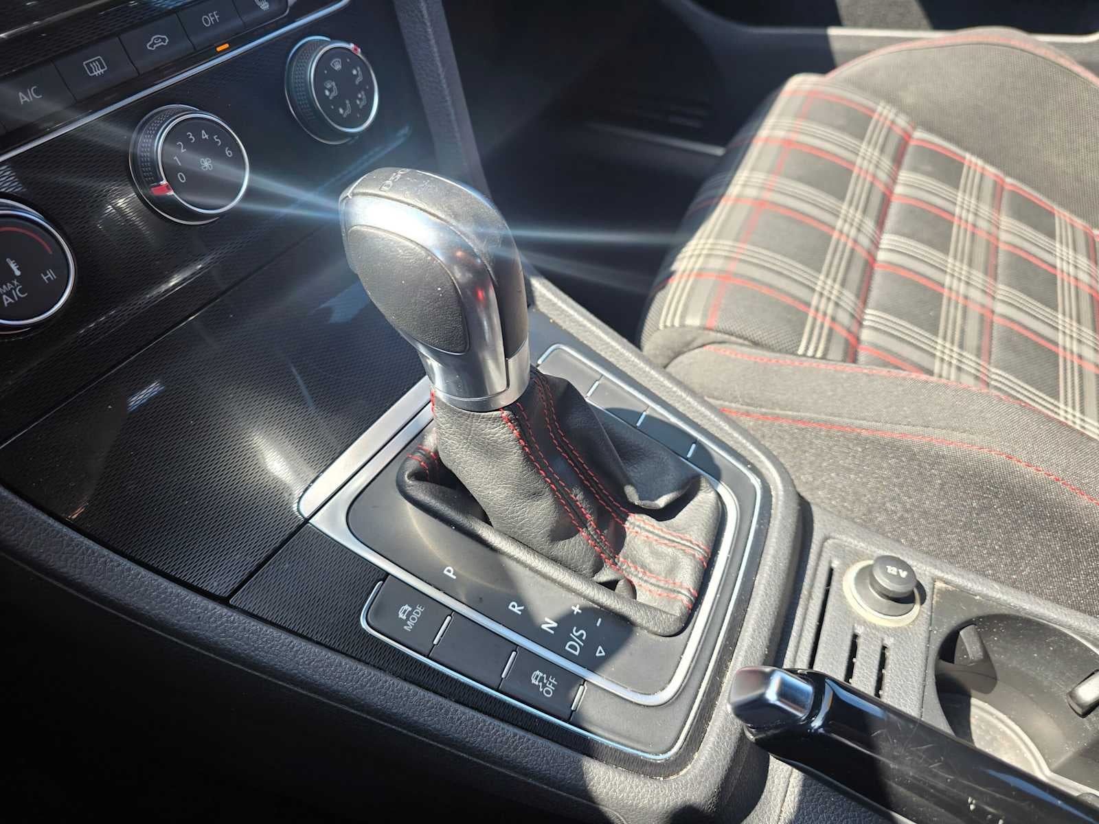2015 Volkswagen Golf GTI SE