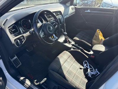 2015 Volkswagen Golf GTI SE