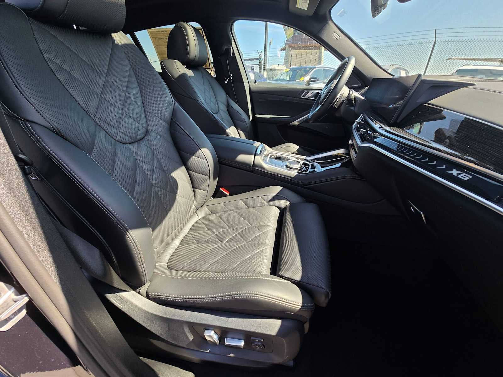 2025 BMW X6 xDrive40i xDrive40i