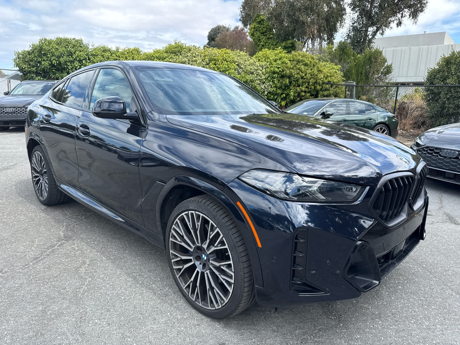 2025 BMW X6 xDrive40i xDrive40i