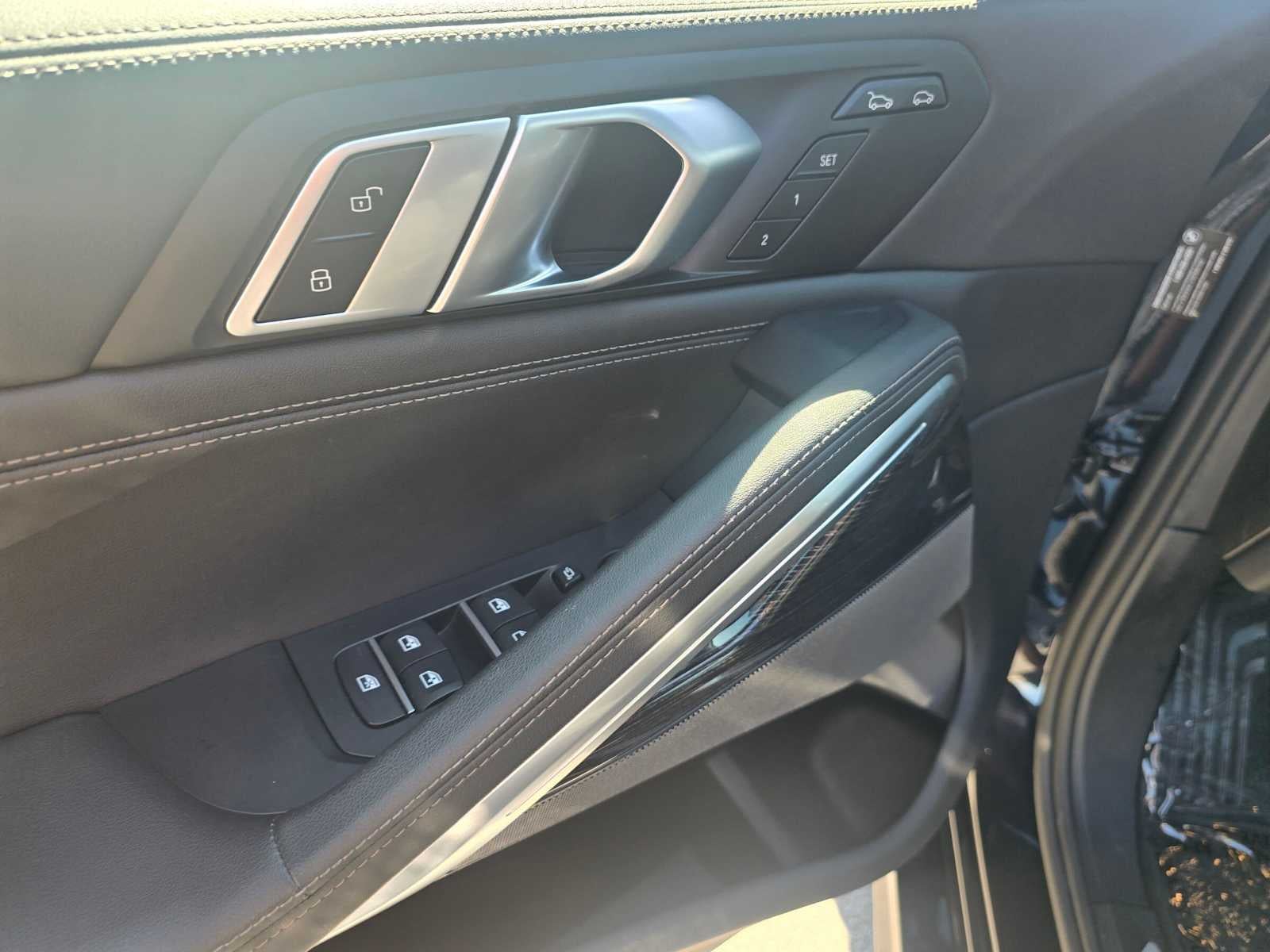 2025 BMW X6 xDrive40i xDrive40i