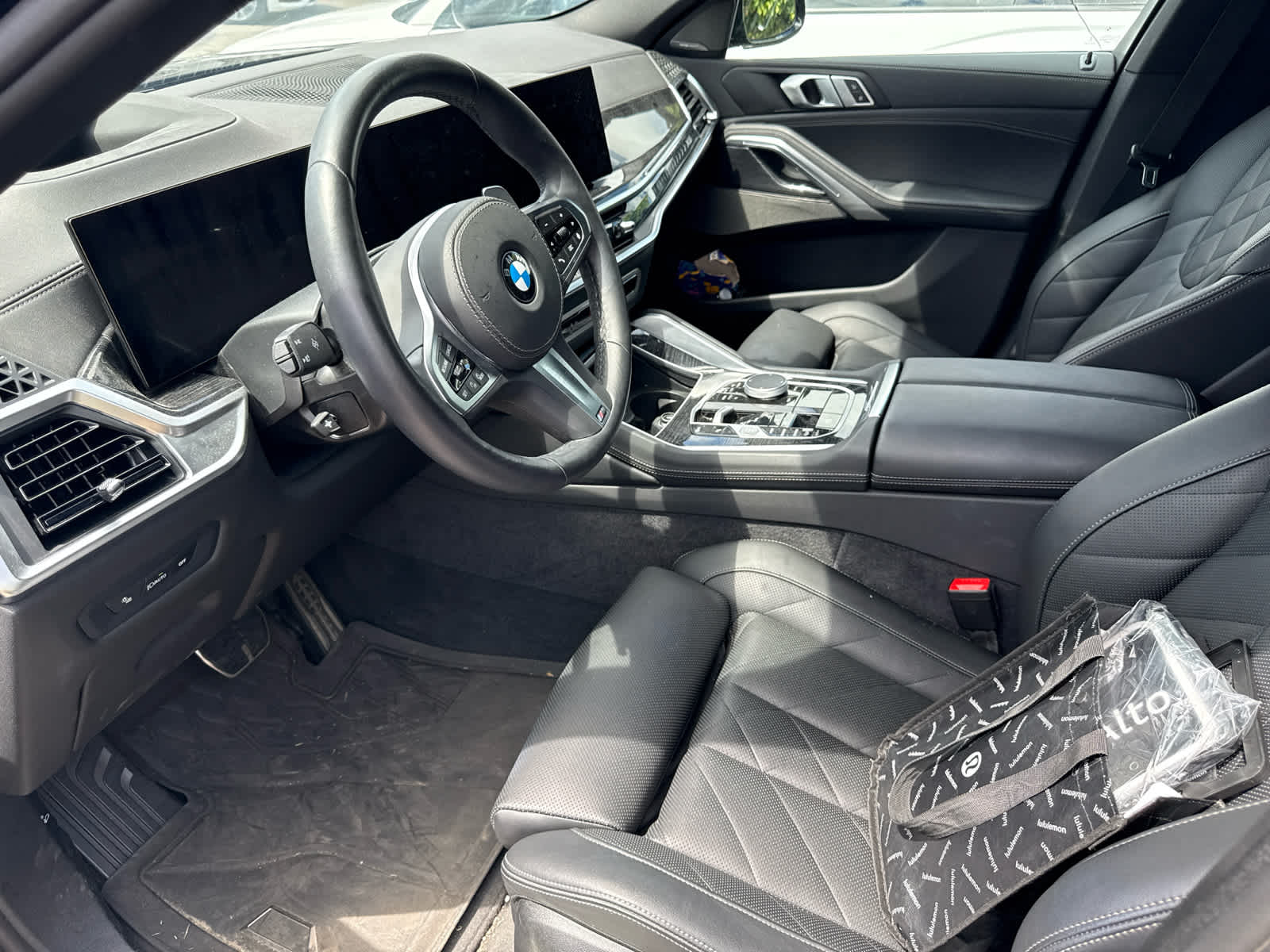 2025 BMW X6 xDrive40i xDrive40i