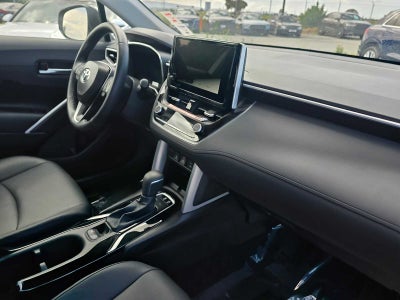 2025 Toyota Corolla Cross XLE