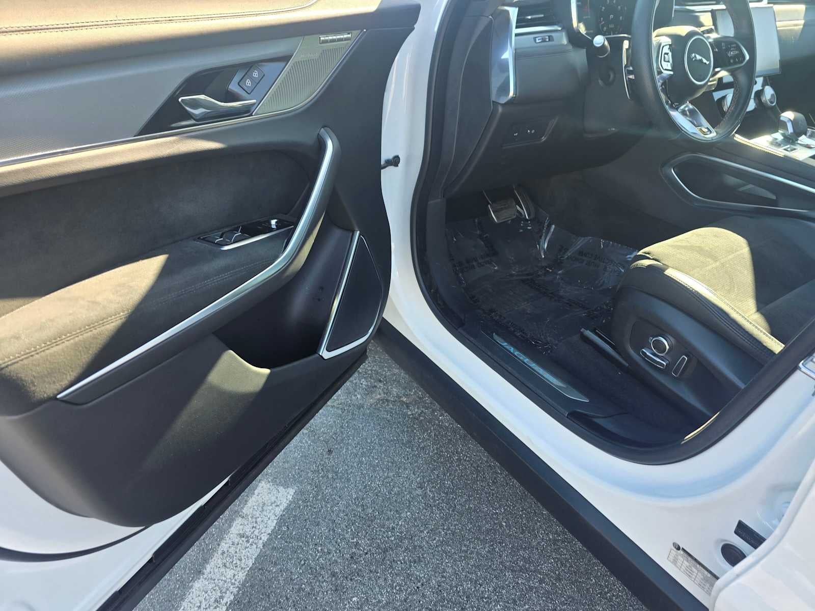 2024 Jaguar F-PACE SVR