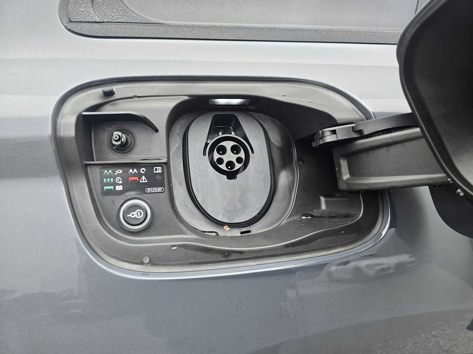 2025 Audi Q6 e-tron Premium