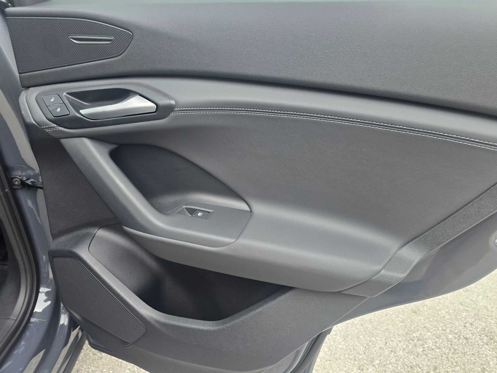 2025 Audi Q6 e-tron Premium