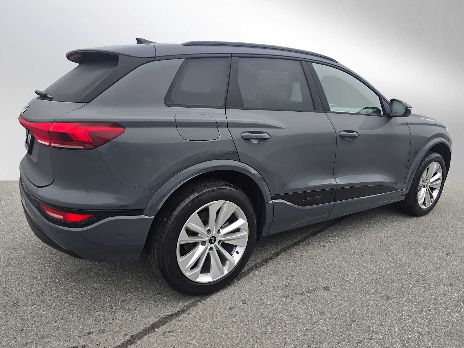 2025 Audi Q6 e-tron Premium