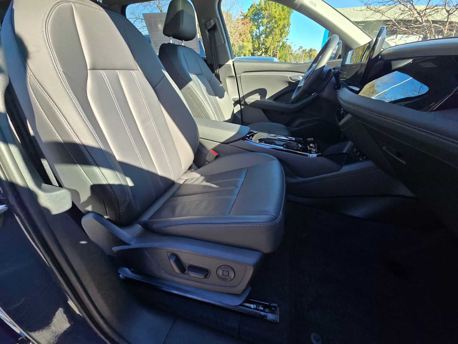 2025 Audi Q6 e-tron Premium