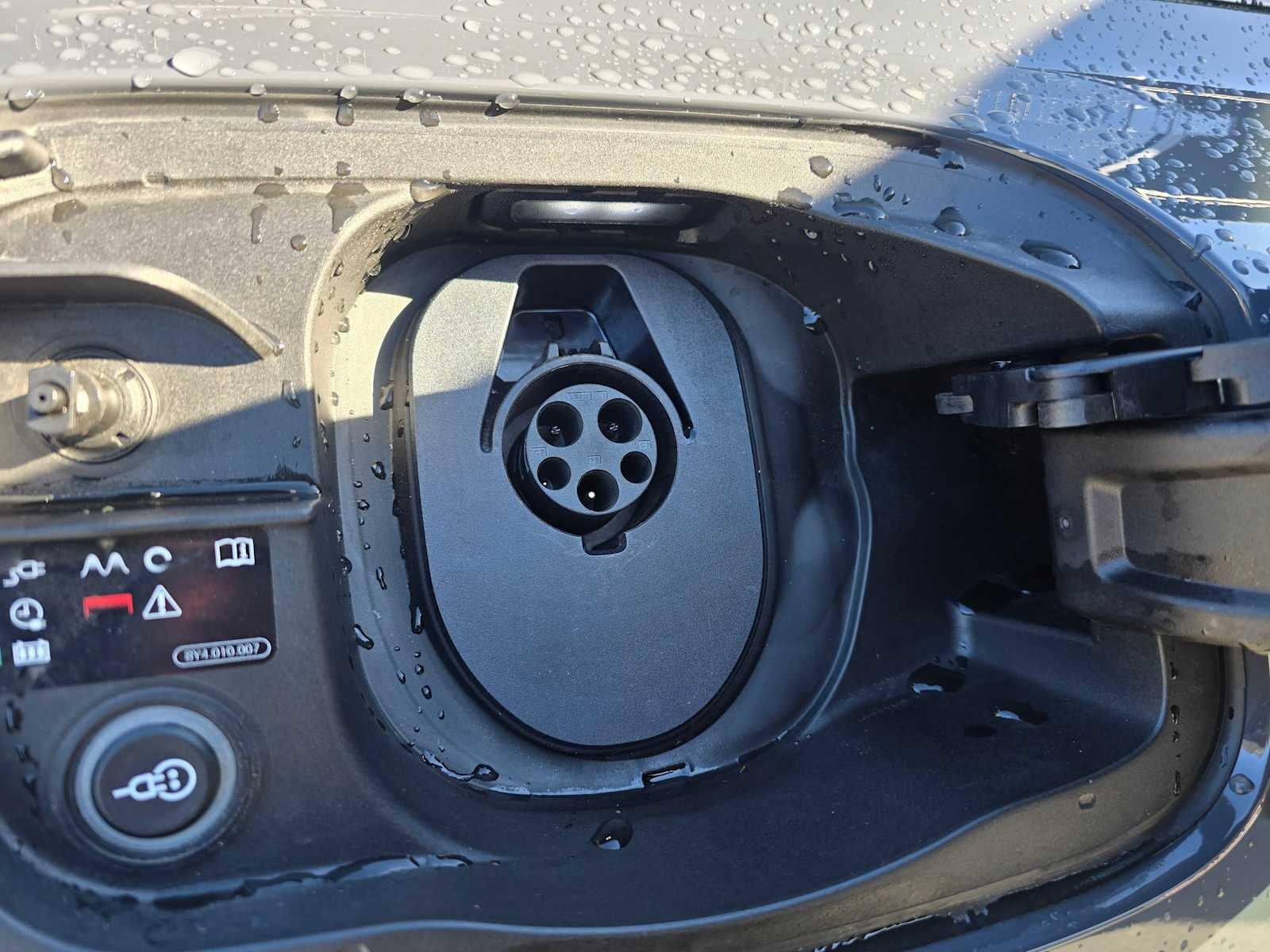 2025 Audi Q6 e-tron Premium