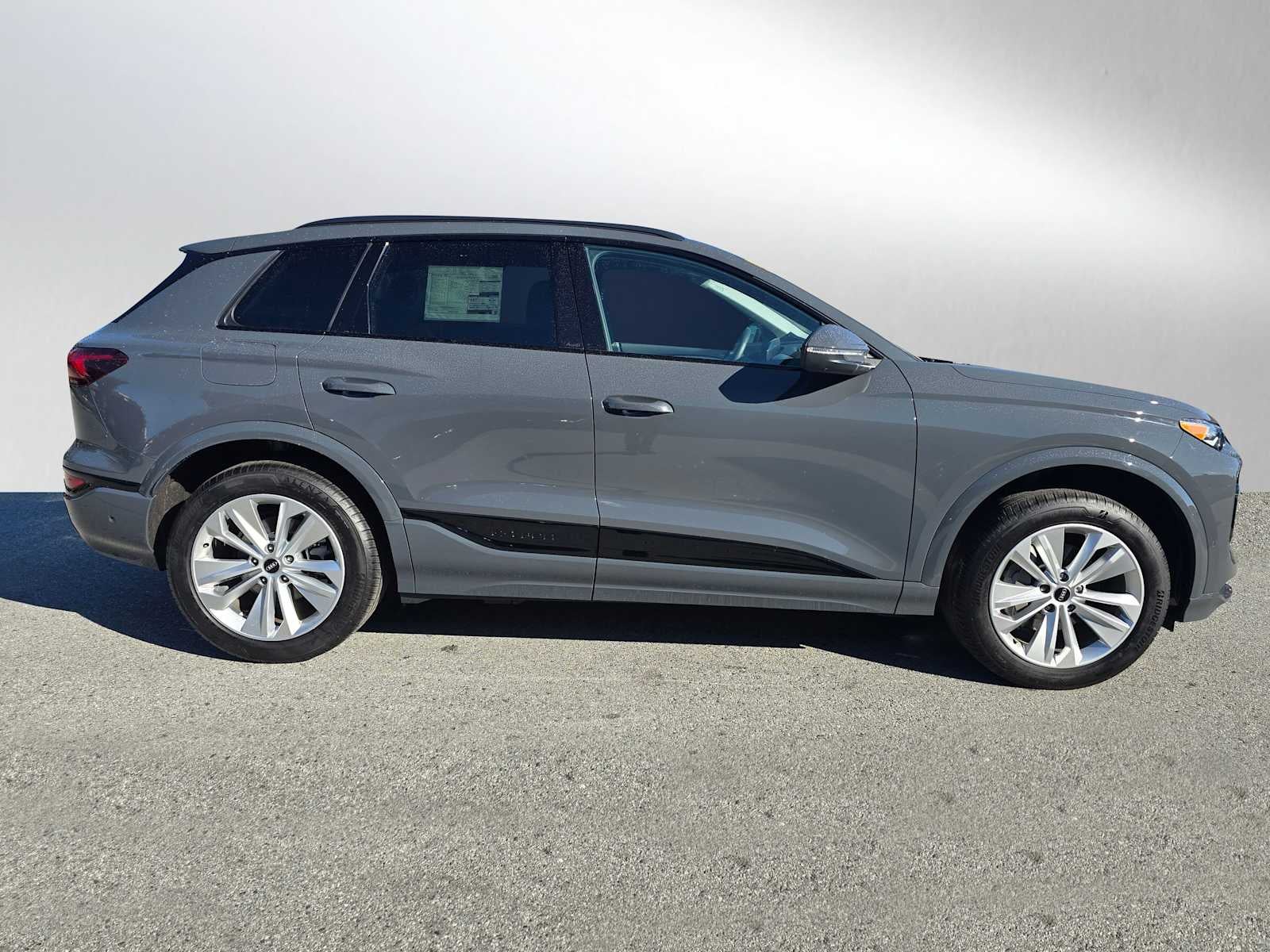 2025 Audi Q6 e-tron Premium