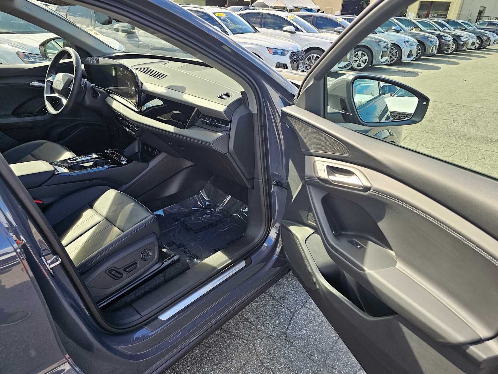 2025 Audi Q6 e-tron Premium