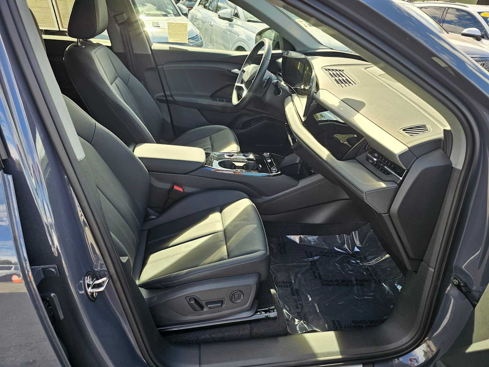 2025 Audi Q6 e-tron Premium