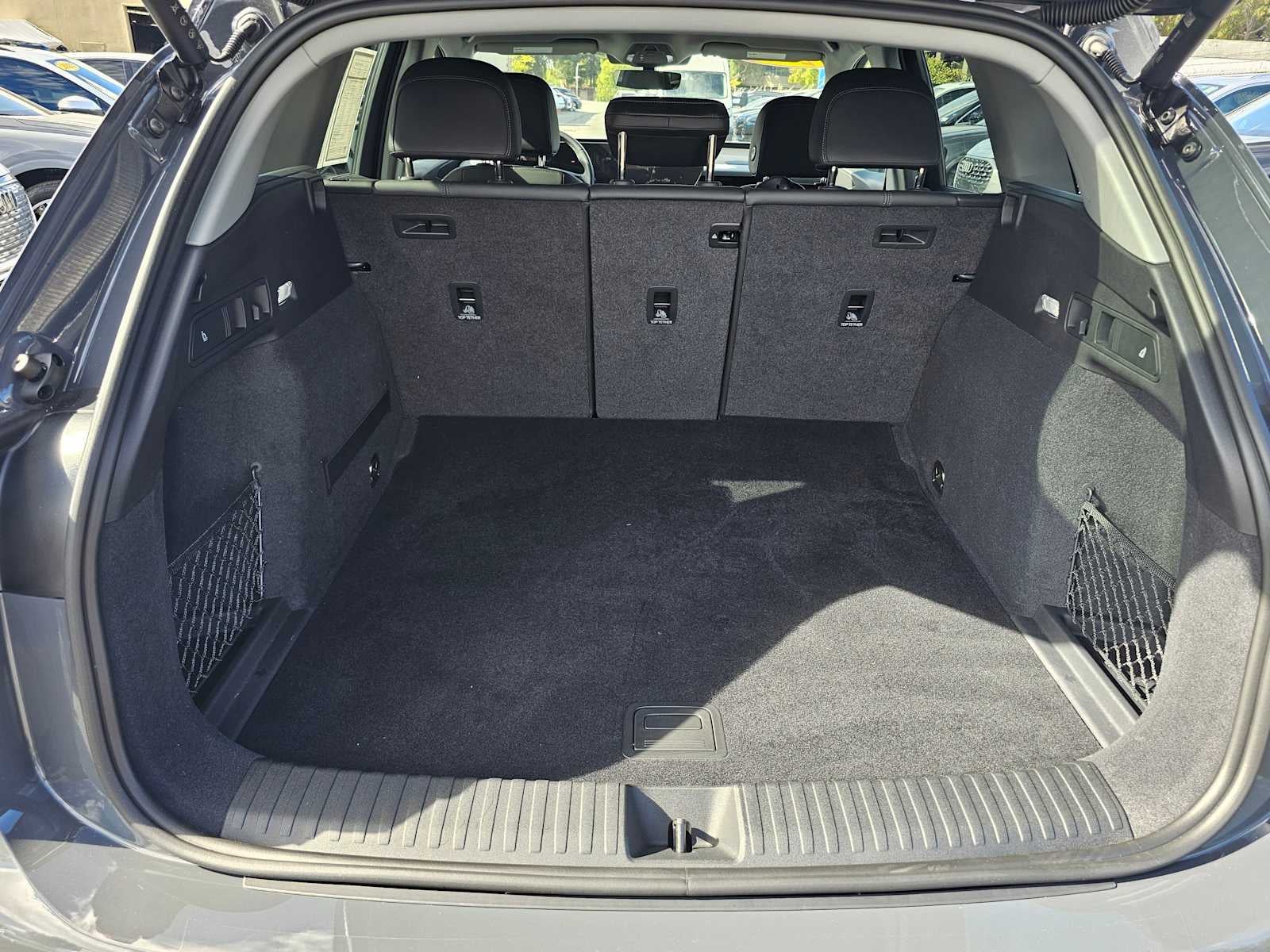 2025 Audi Q6 e-tron Premium