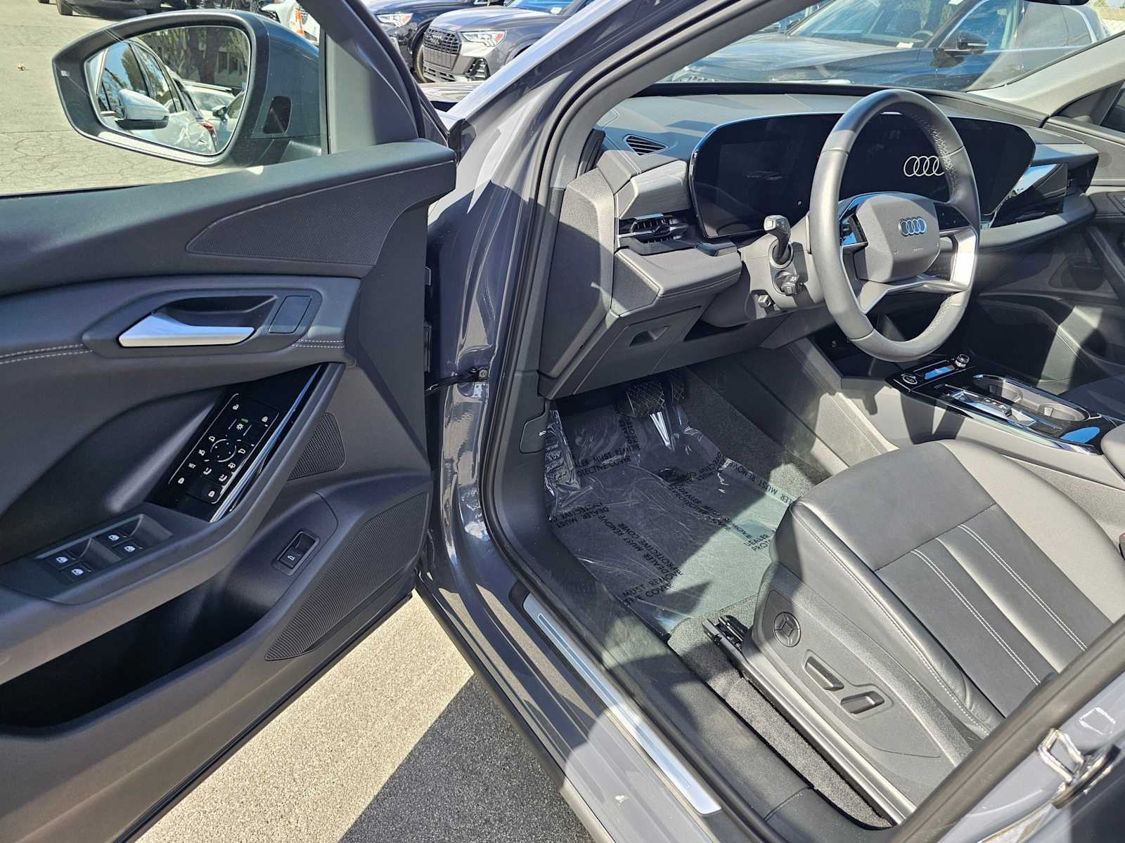 2025 Audi Q6 e-tron Premium